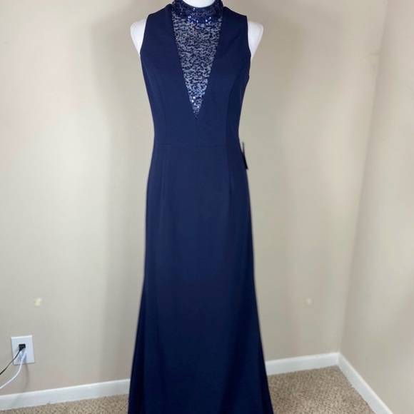 Elegant Vince Camuto Navy Sleeveless Gown - Picture 2 of 5
